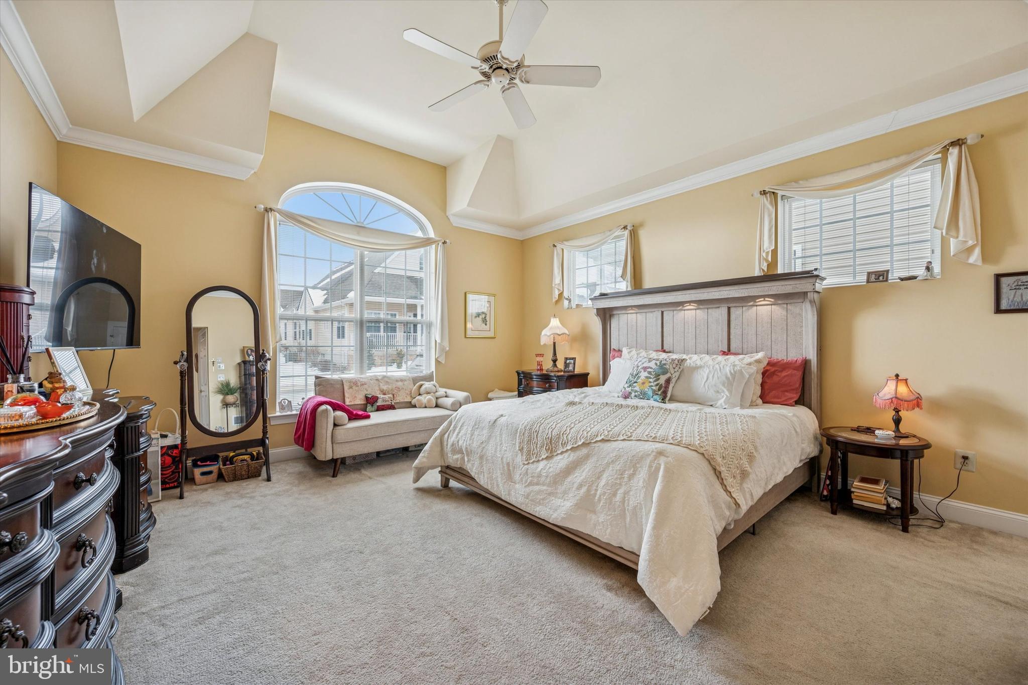 VICTORIA GARDENS - Residential