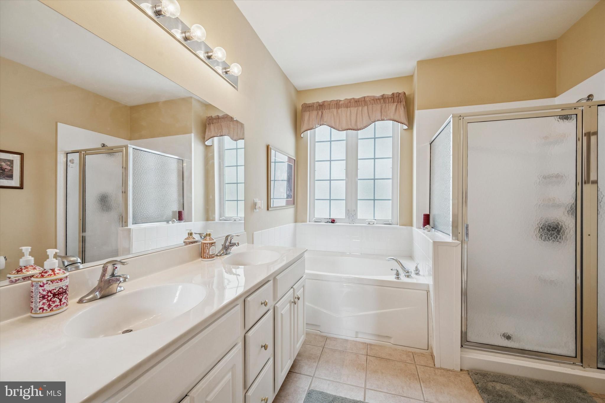 VICTORIA GARDENS - Residential