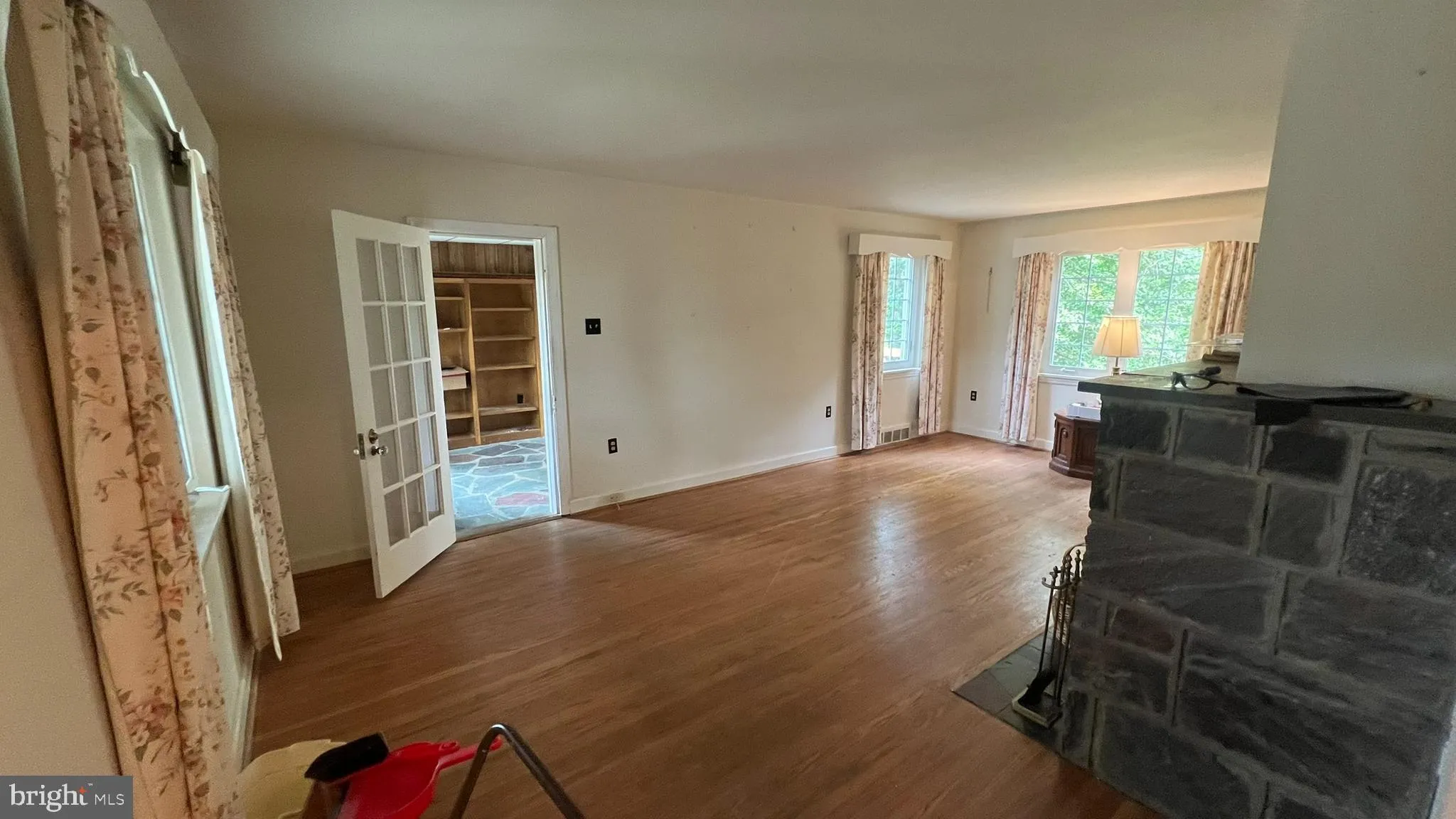 Collingswood, New Jersey 08108, United States, 3 Bedrooms Bedrooms, ,2 BathroomsBathrooms,Residential,Pending,150697