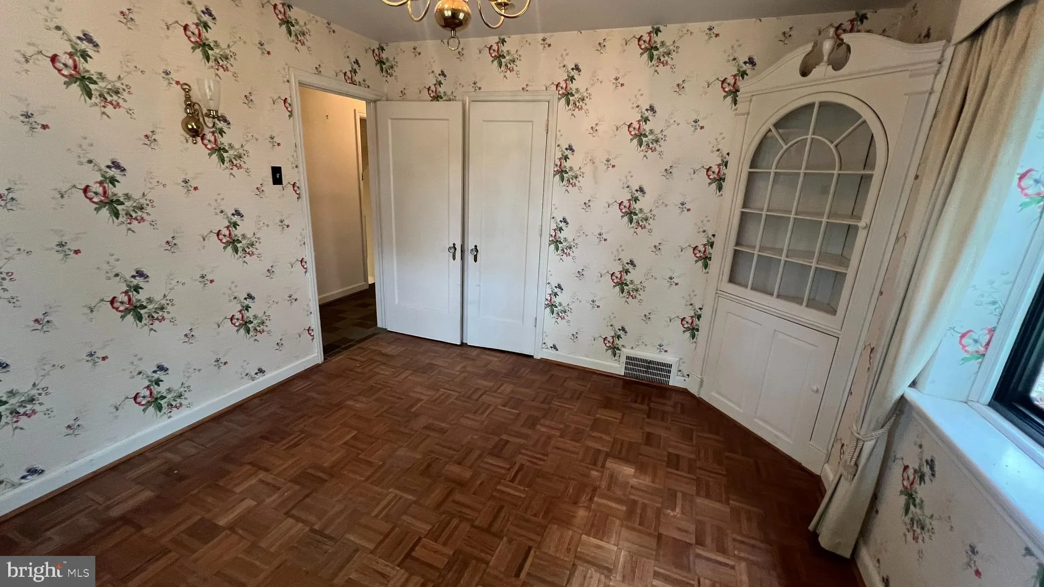 Collingswood, New Jersey 08108, United States, 3 Bedrooms Bedrooms, ,2 BathroomsBathrooms,Residential,Pending,150697