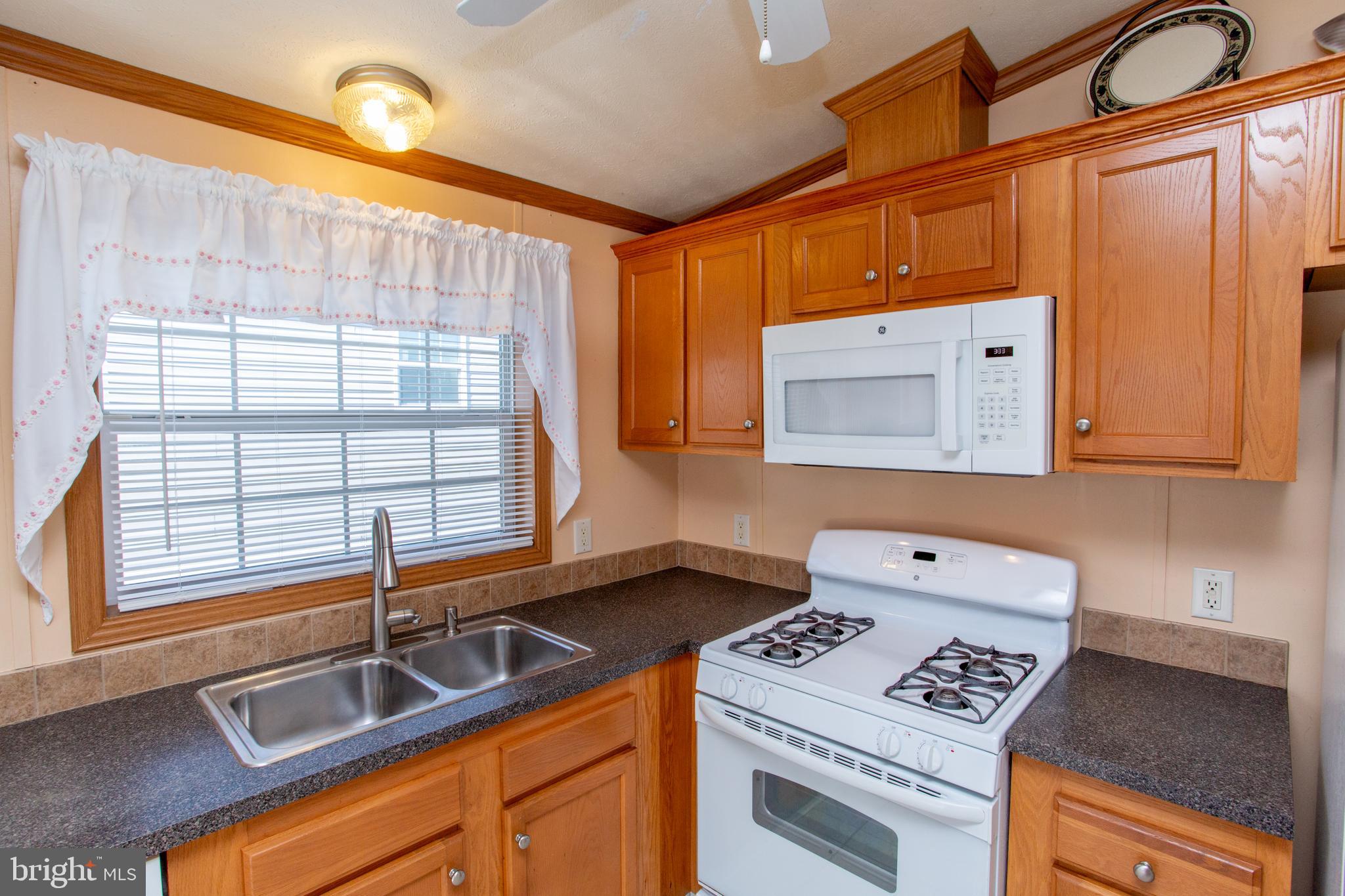 EASTERN DAWN MHP - Residential