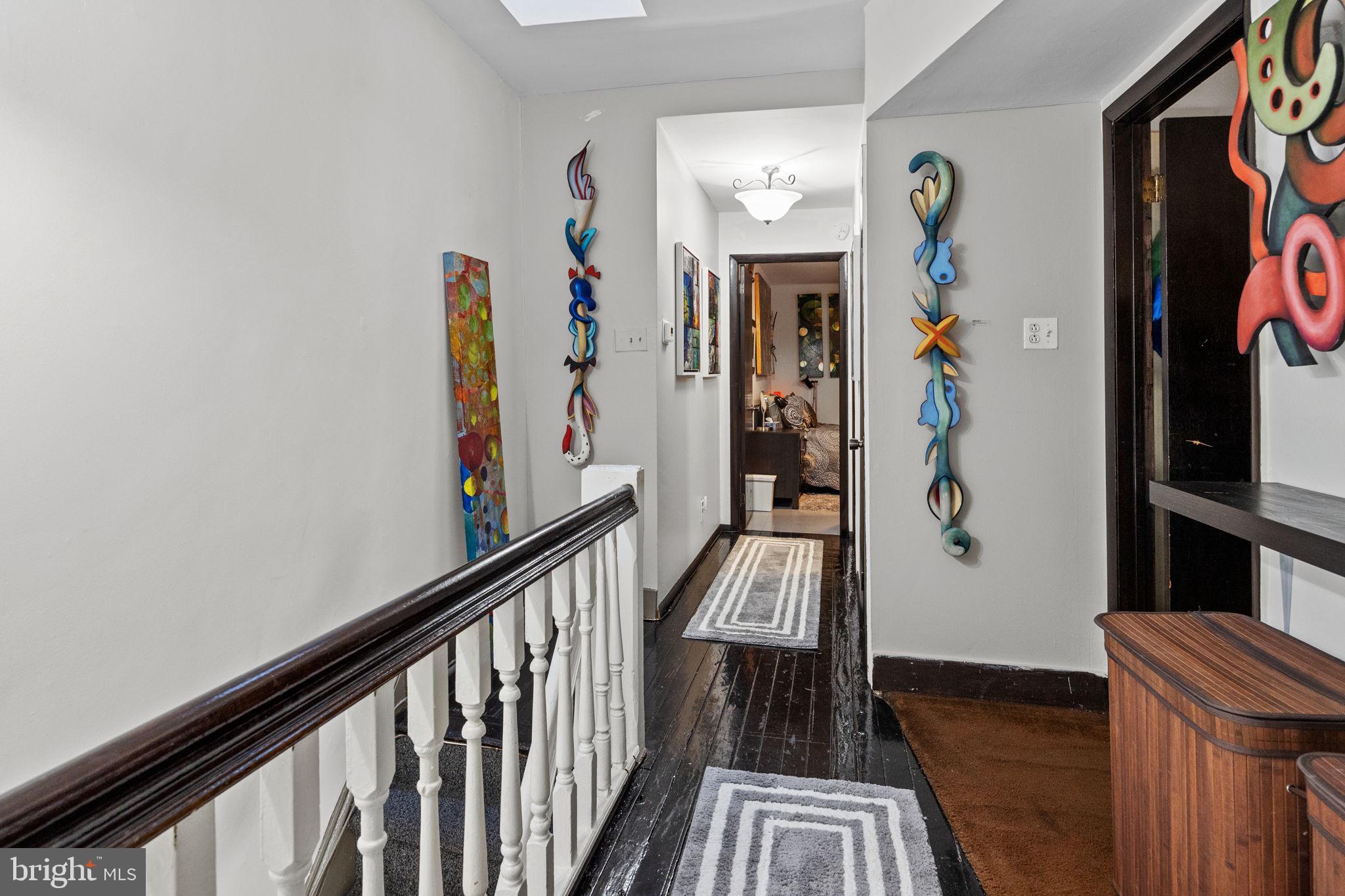 QUEEN VILLAGE - Residential Income