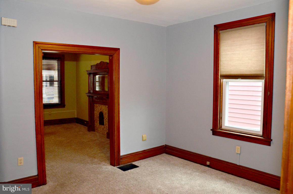 CHESTNUT HILL - Residential