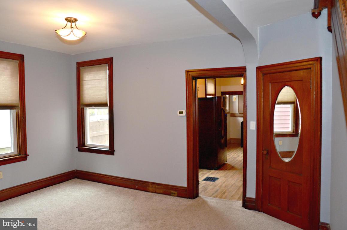 CHESTNUT HILL - Residential