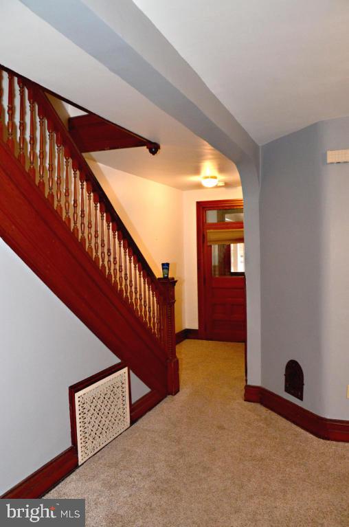 CHESTNUT HILL - Residential