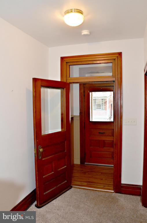 CHESTNUT HILL - Residential
