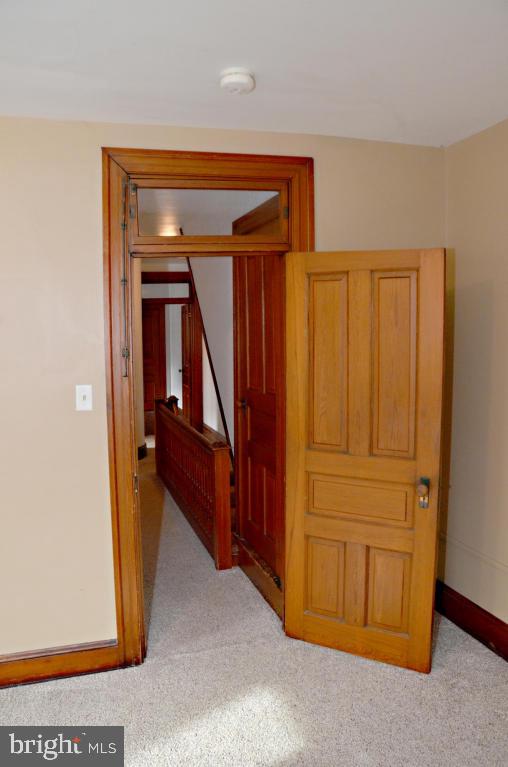 CHESTNUT HILL - Residential