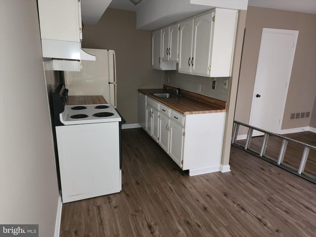 Photo of 86 Village Drive, DOVER, DE 19904 (MLS # DEKT2037998)