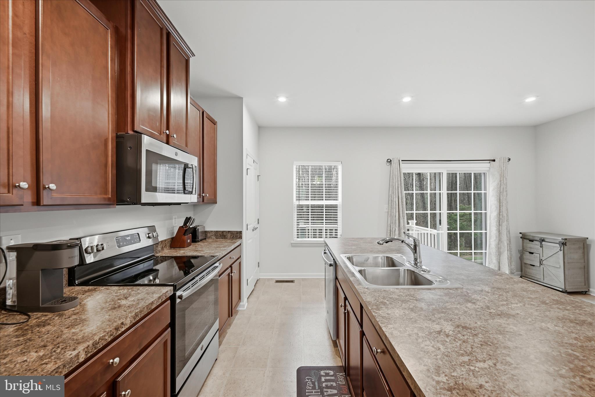 THE VILLAGE AT COURTHOUSE COMMONS - Residential