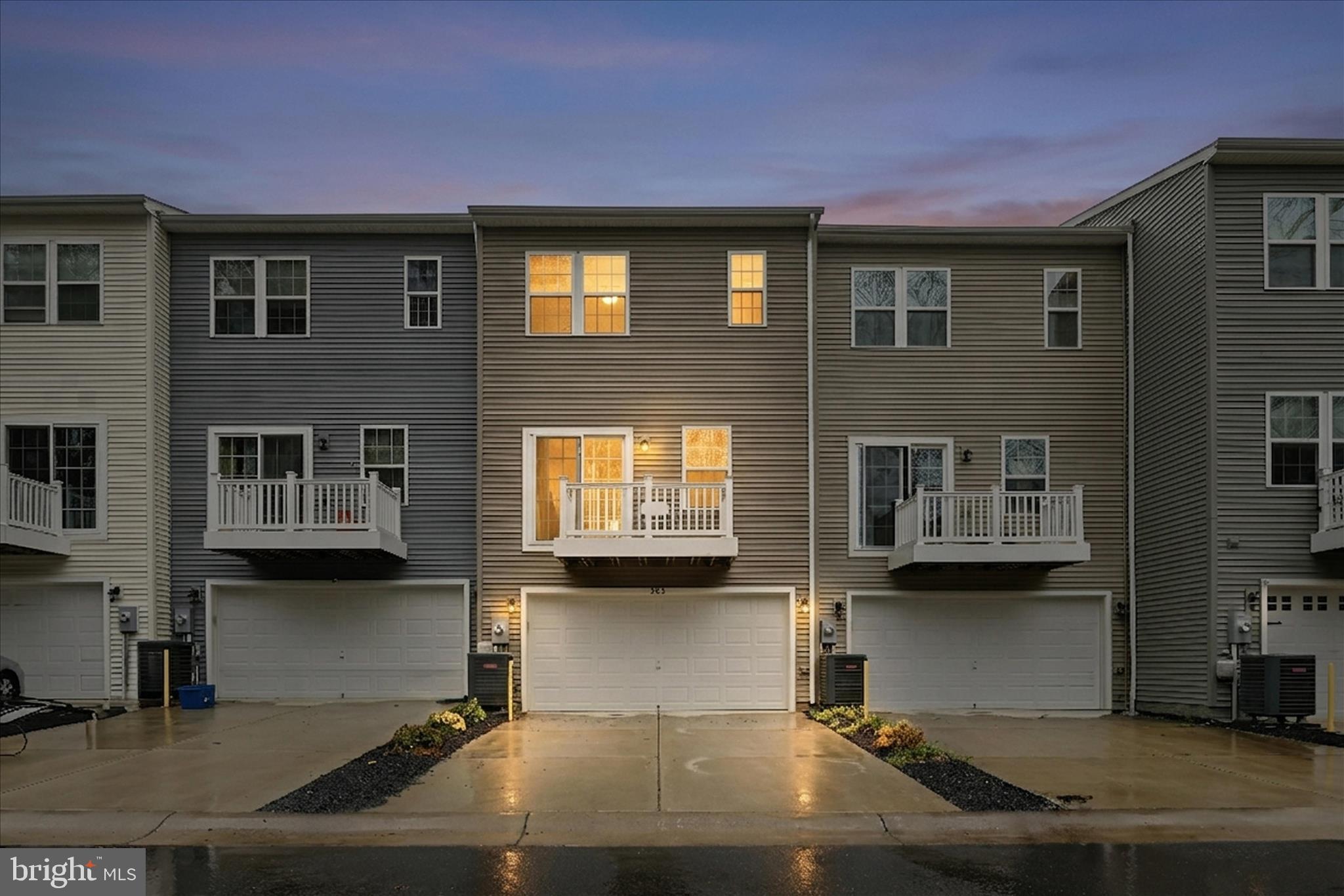 THE VILLAGE AT COURTHOUSE COMMONS - Residential