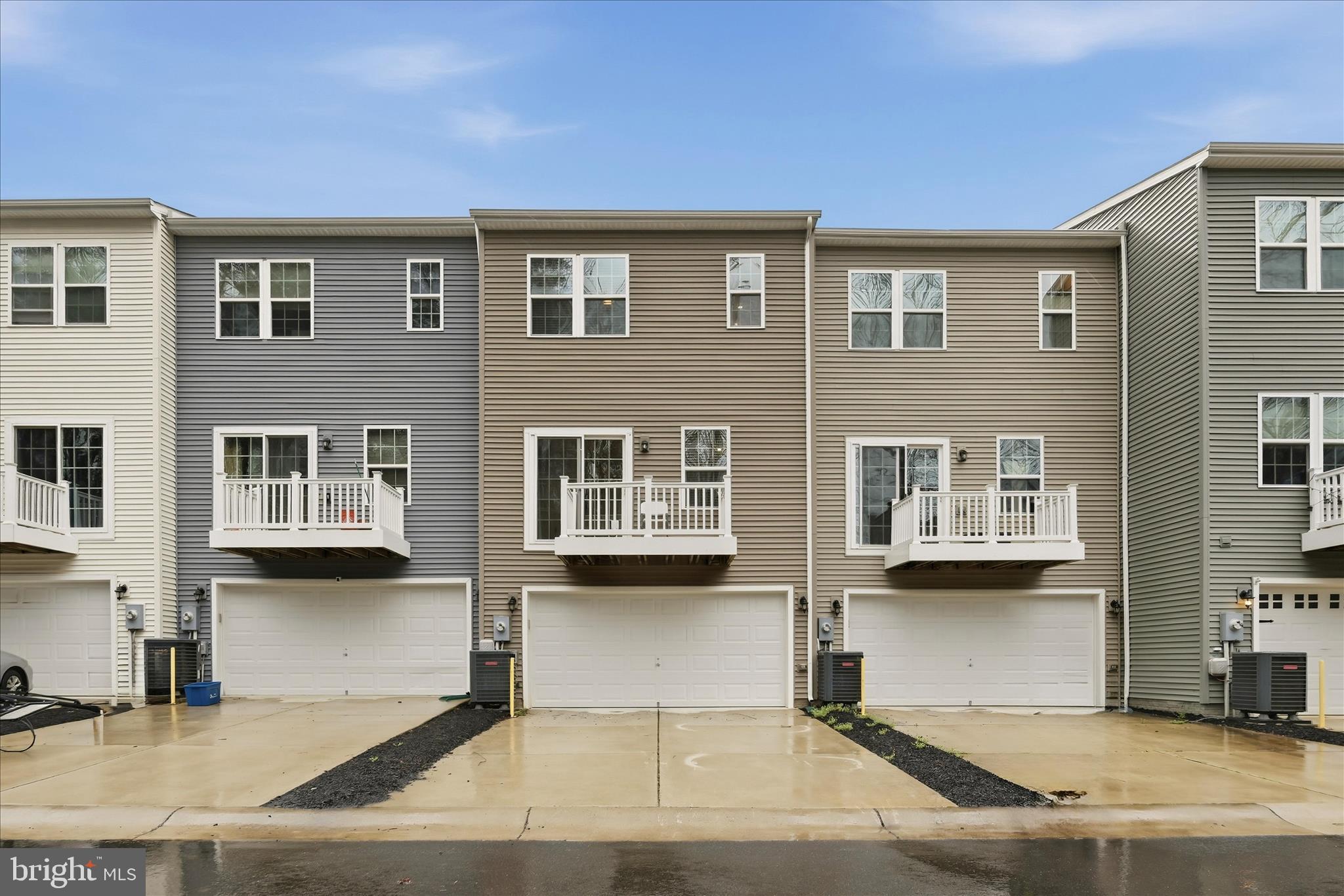 THE VILLAGE AT COURTHOUSE COMMONS - Residential