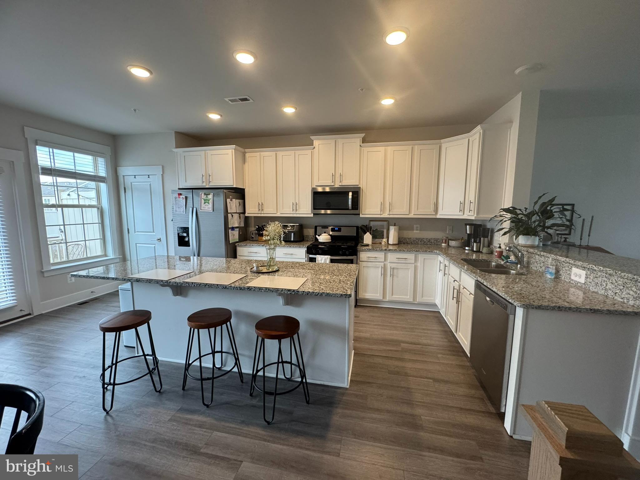 MACALLAN CROSSING - Residential Lease