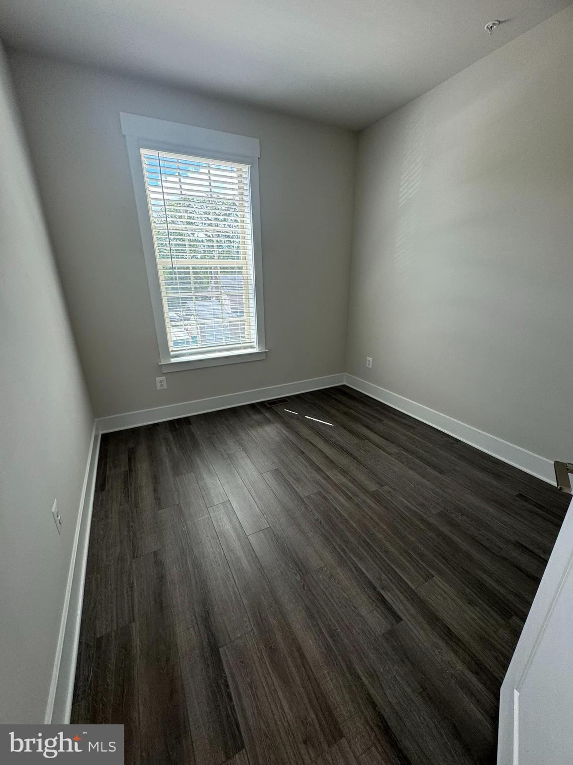 MACALLAN CROSSING - Residential Lease