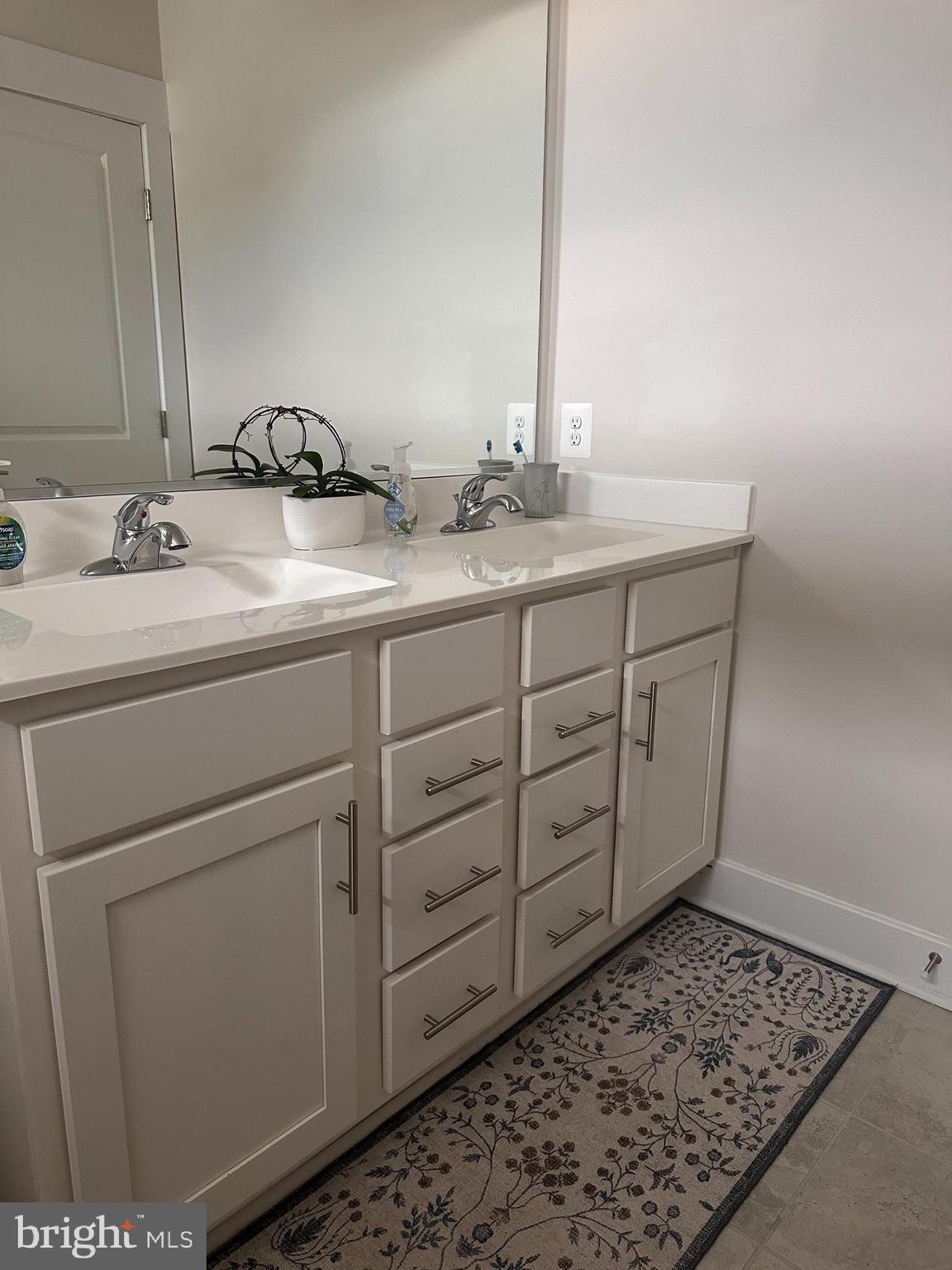 MACALLAN CROSSING - Residential Lease