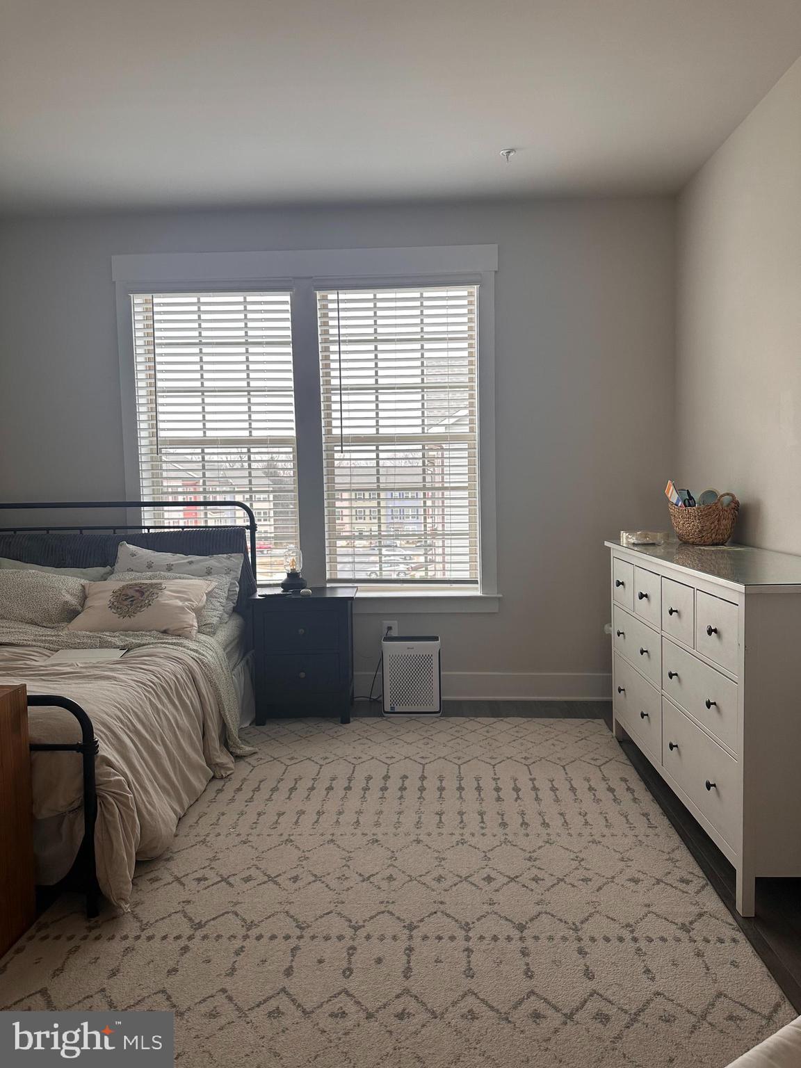 MACALLAN CROSSING - Residential Lease