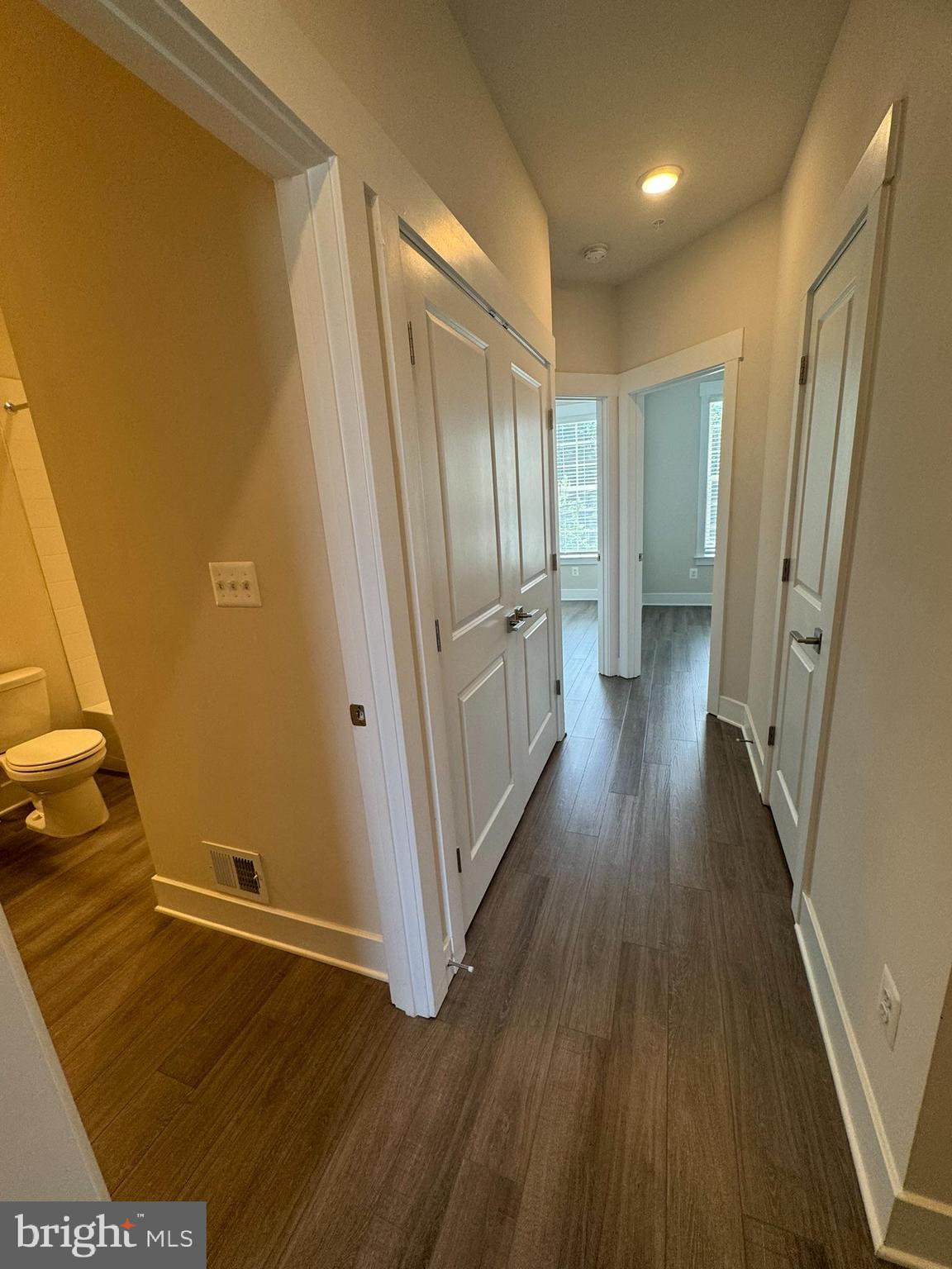 MACALLAN CROSSING - Residential Lease