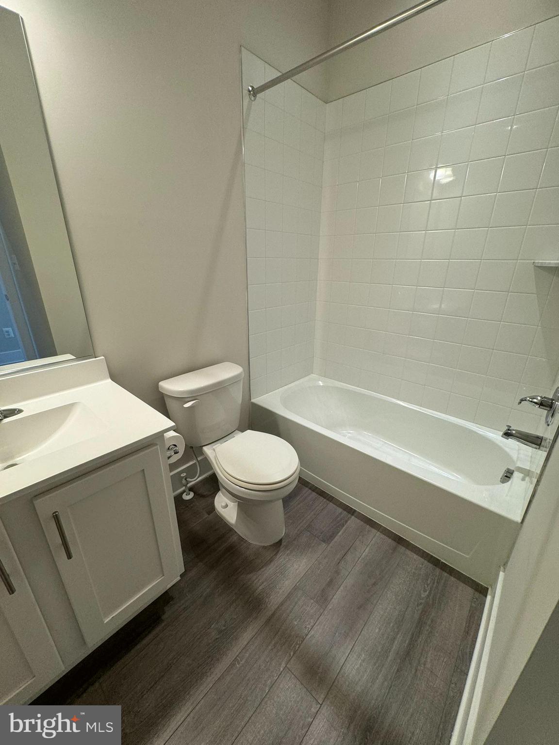 MACALLAN CROSSING - Residential Lease