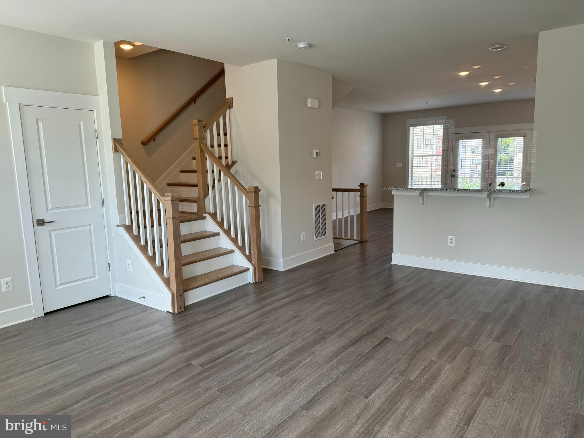 MACALLAN CROSSING - Residential Lease