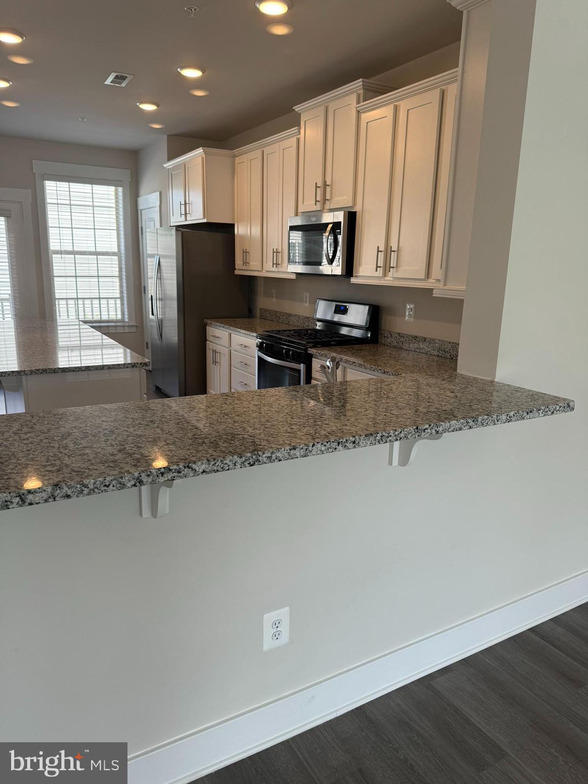 MACALLAN CROSSING - Residential Lease