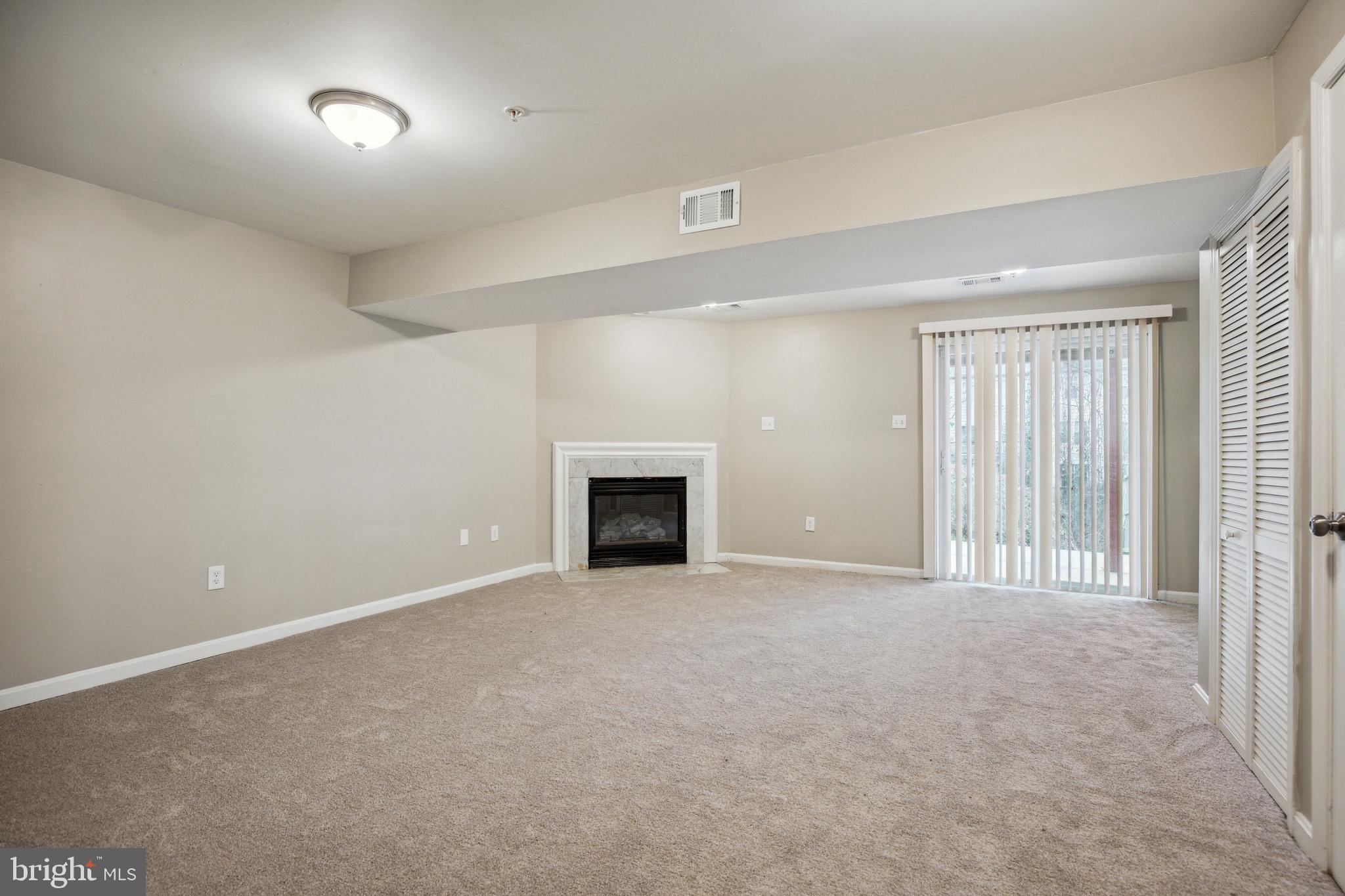 LONDON WOODS - Residential