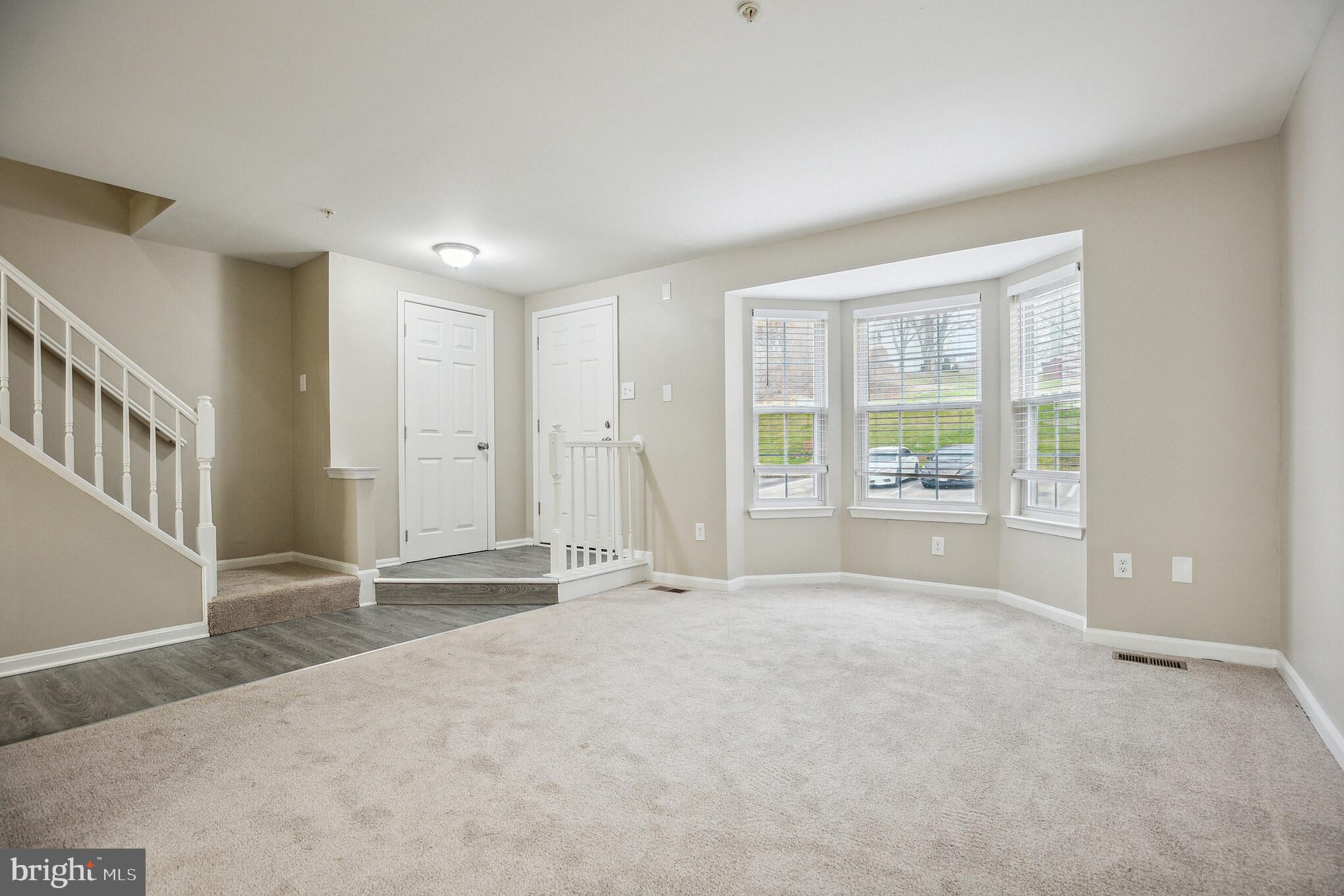 LONDON WOODS - Residential