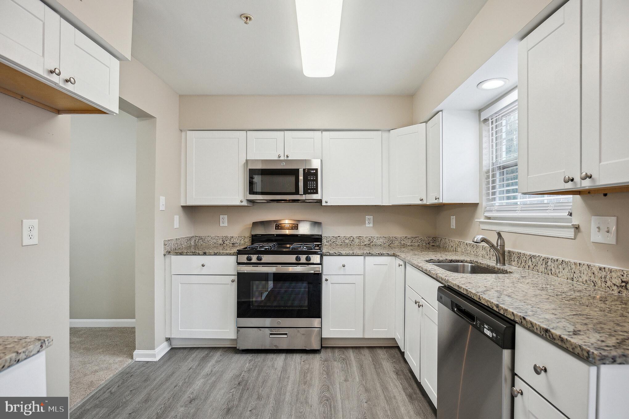 LONDON WOODS - Residential