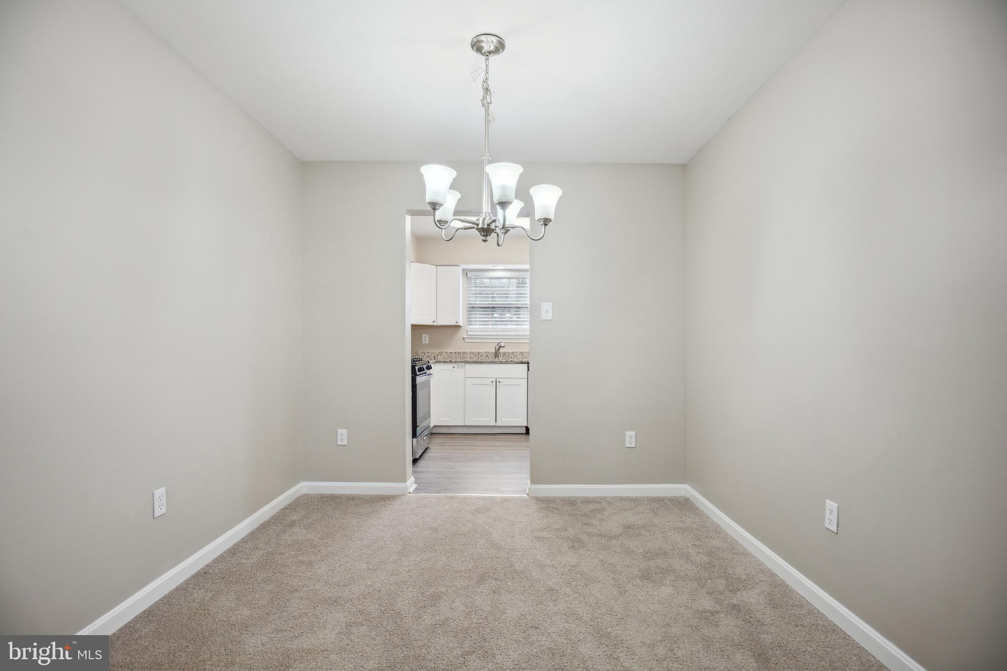 LONDON WOODS - Residential