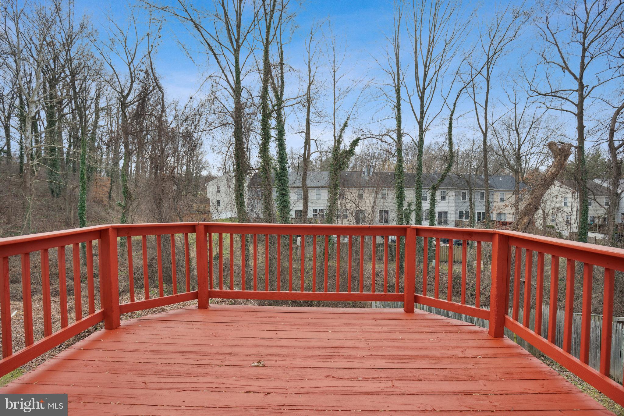 LONDON WOODS - Residential