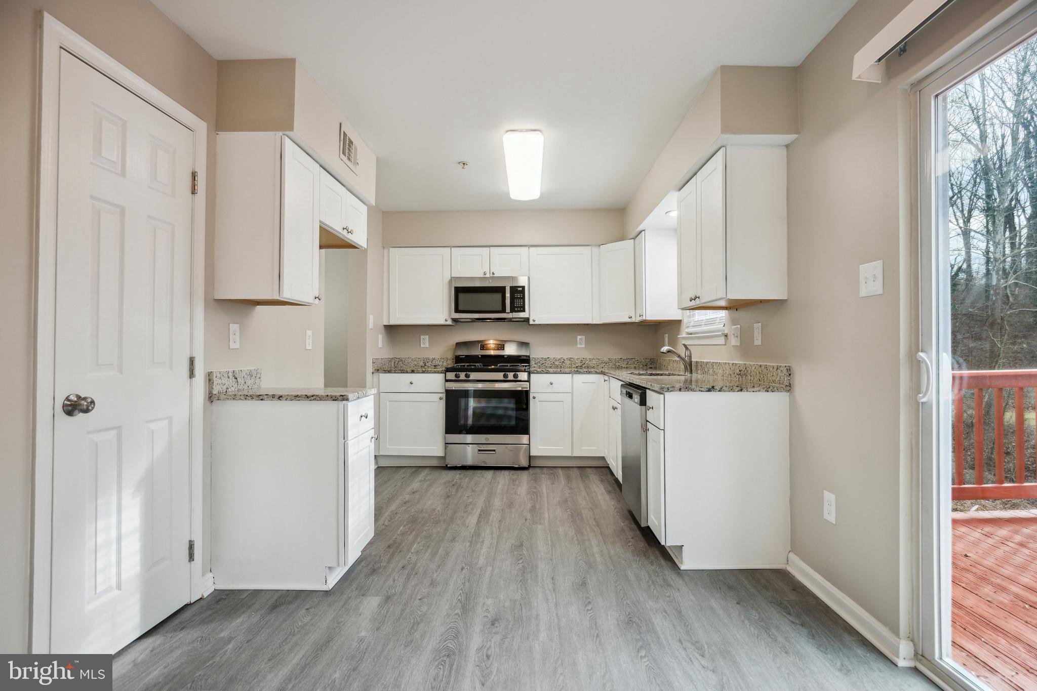 LONDON WOODS - Residential