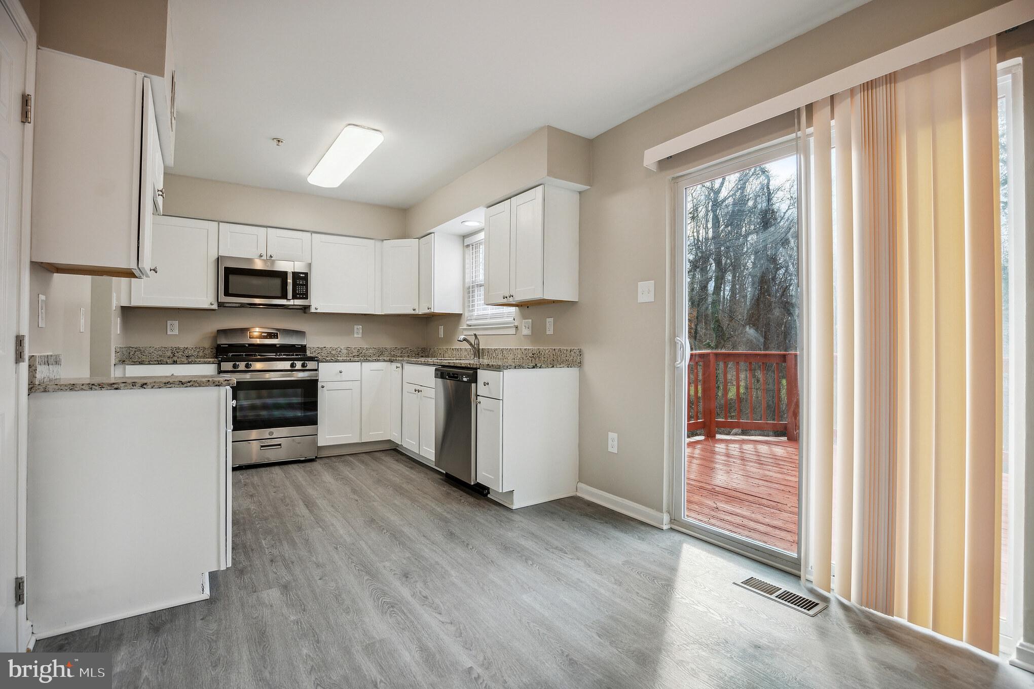 LONDON WOODS - Residential