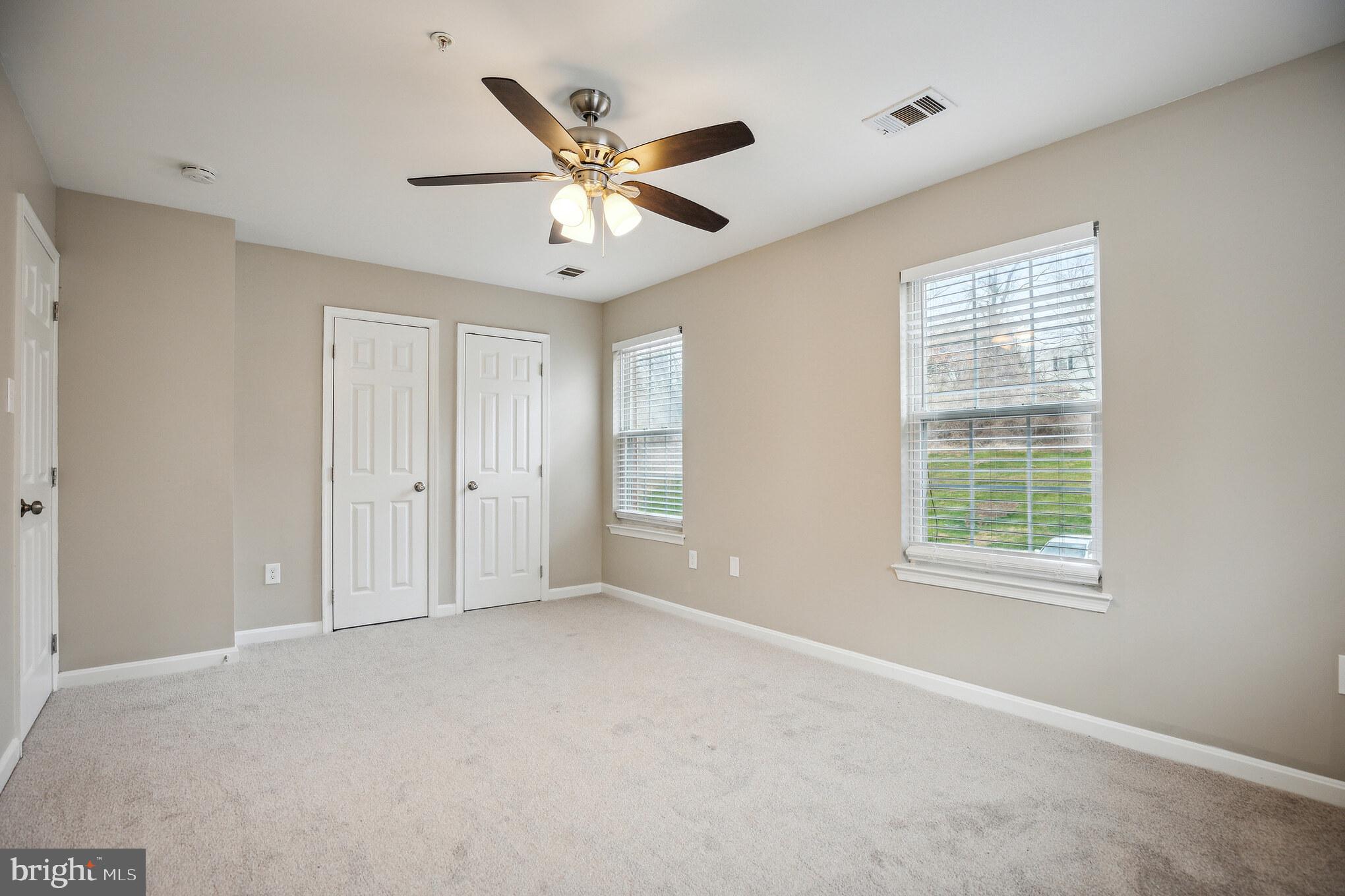 LONDON WOODS - Residential