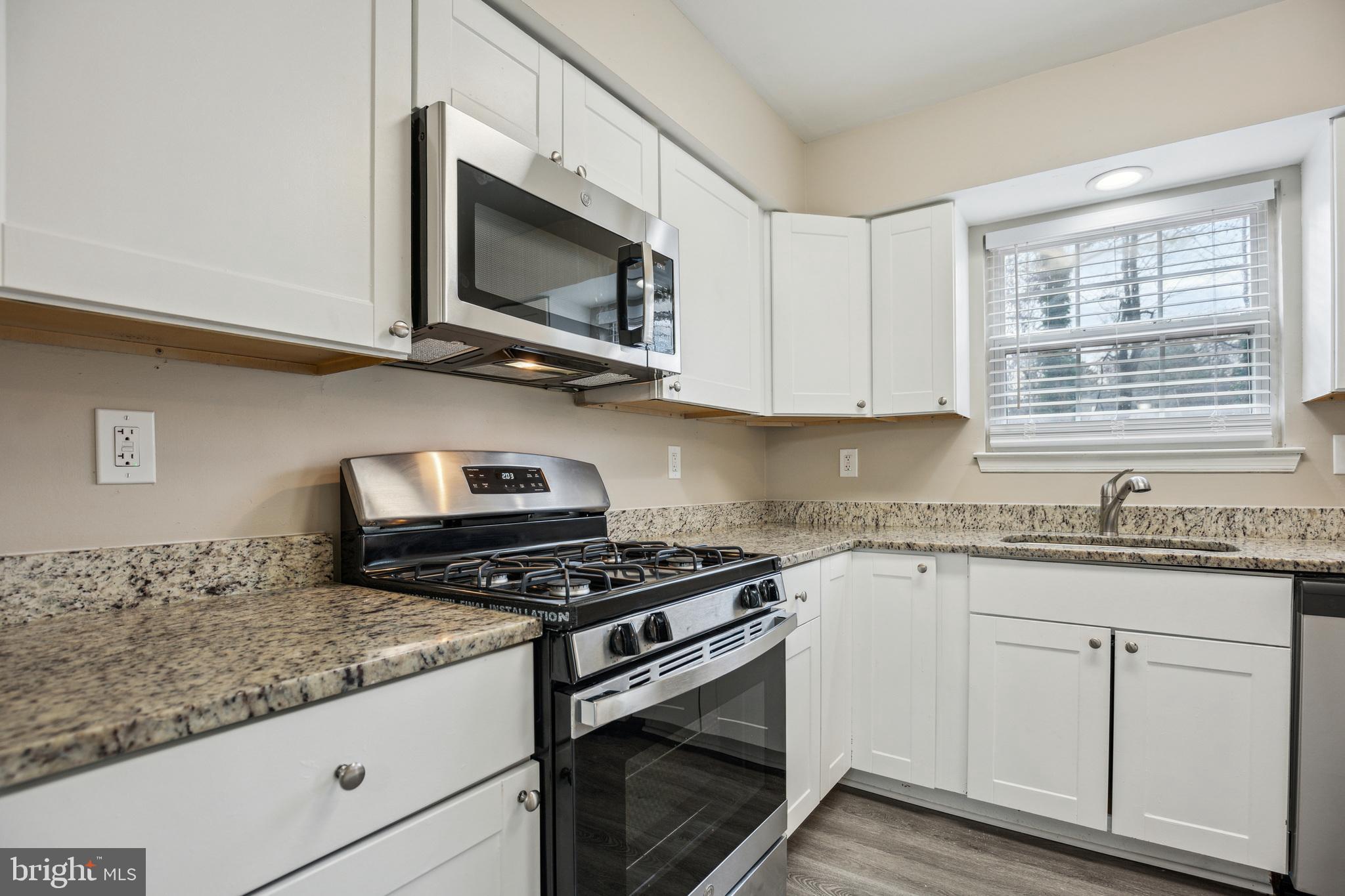 LONDON WOODS - Residential