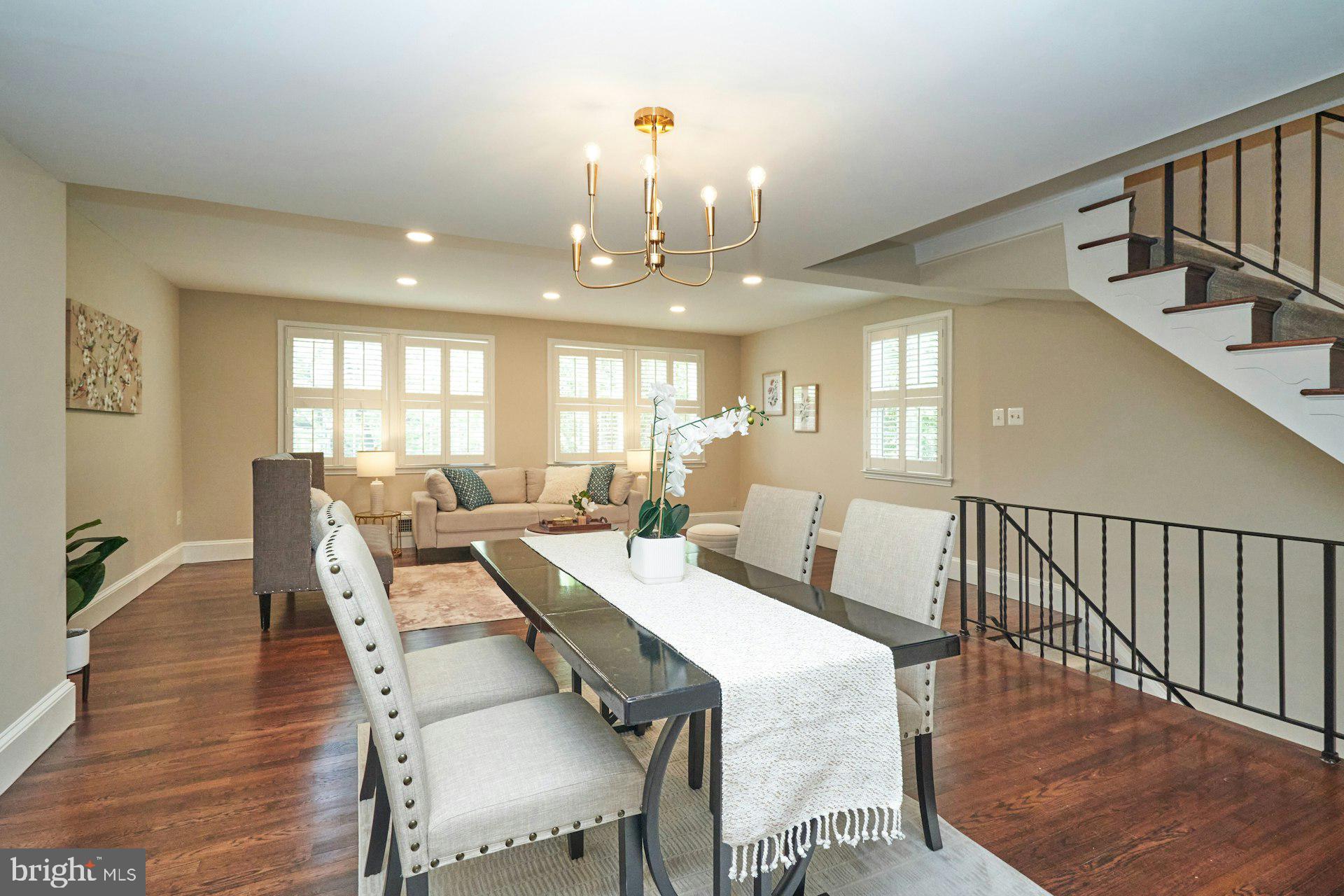 LAYTON COURT - Residential