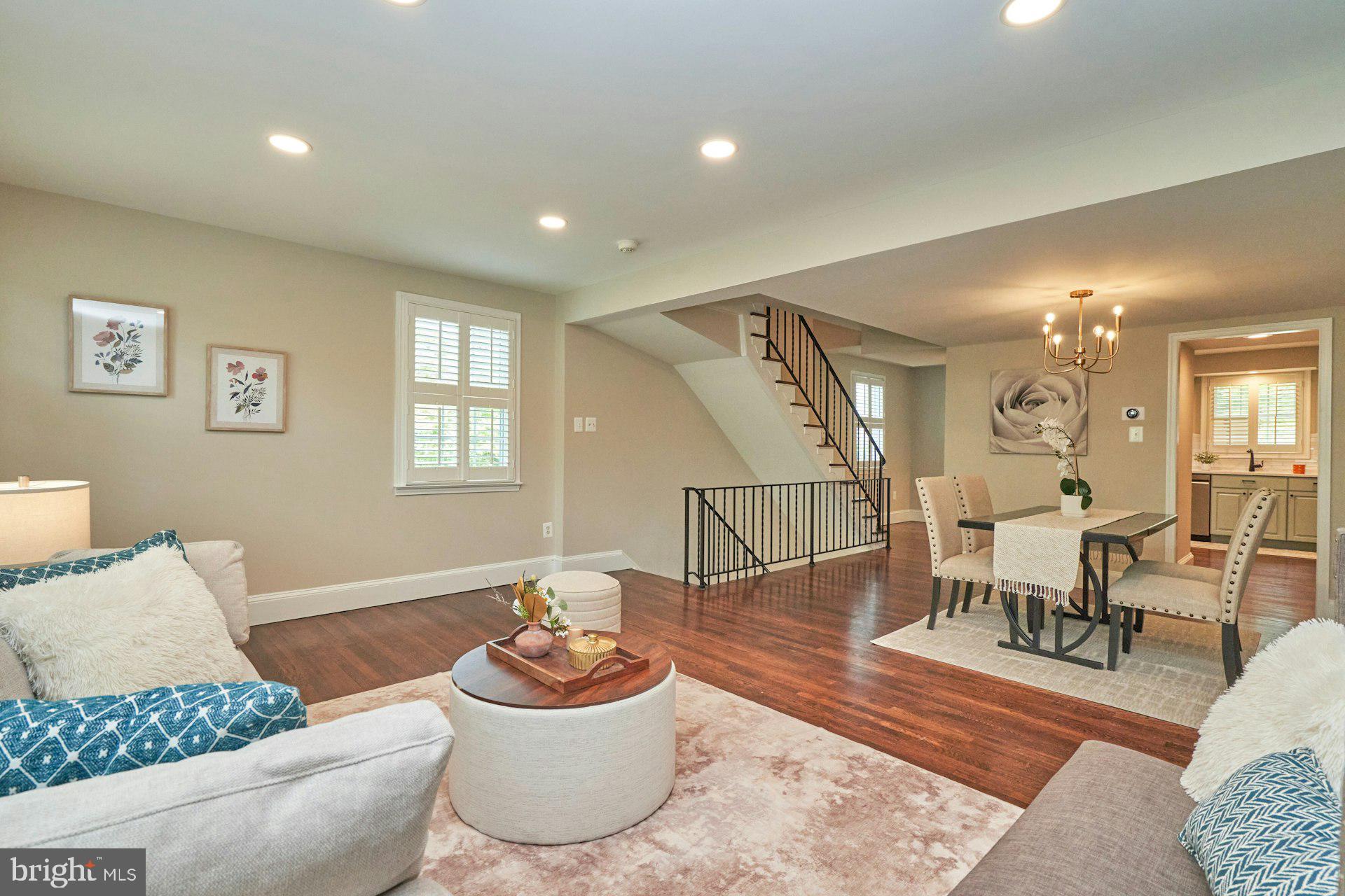 LAYTON COURT - Residential