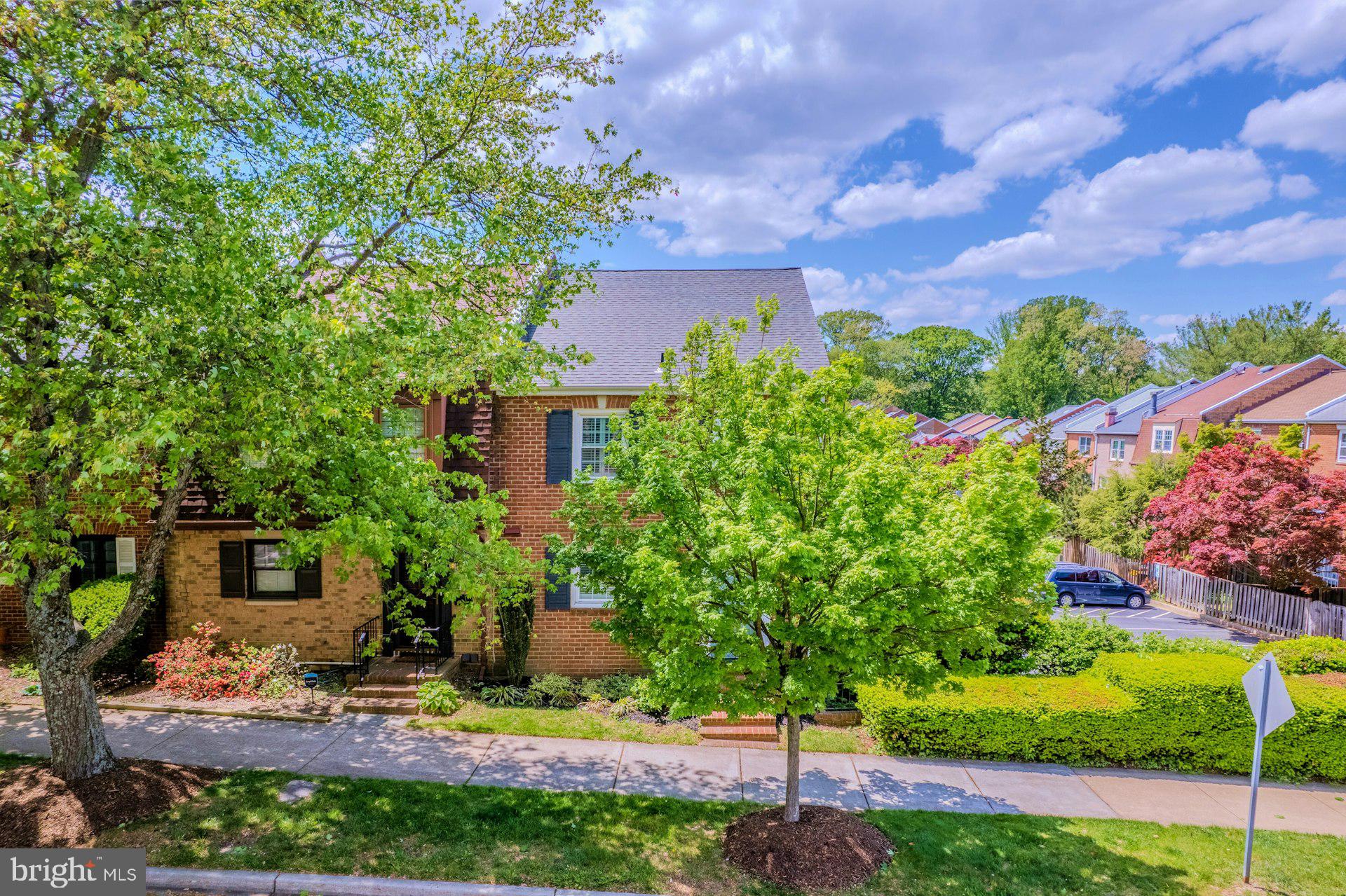 LAYTON COURT - Residential