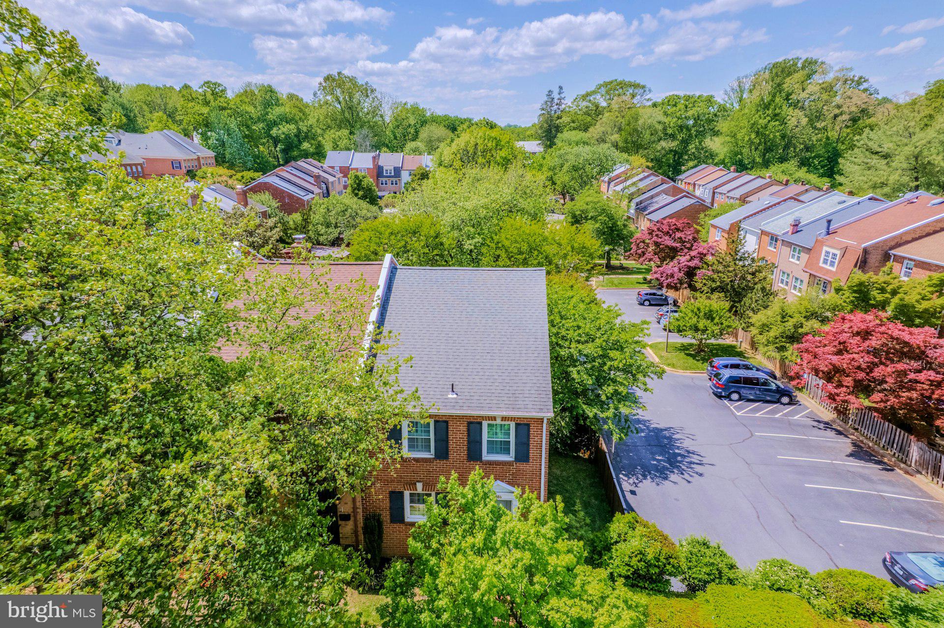LAYTON COURT - Residential