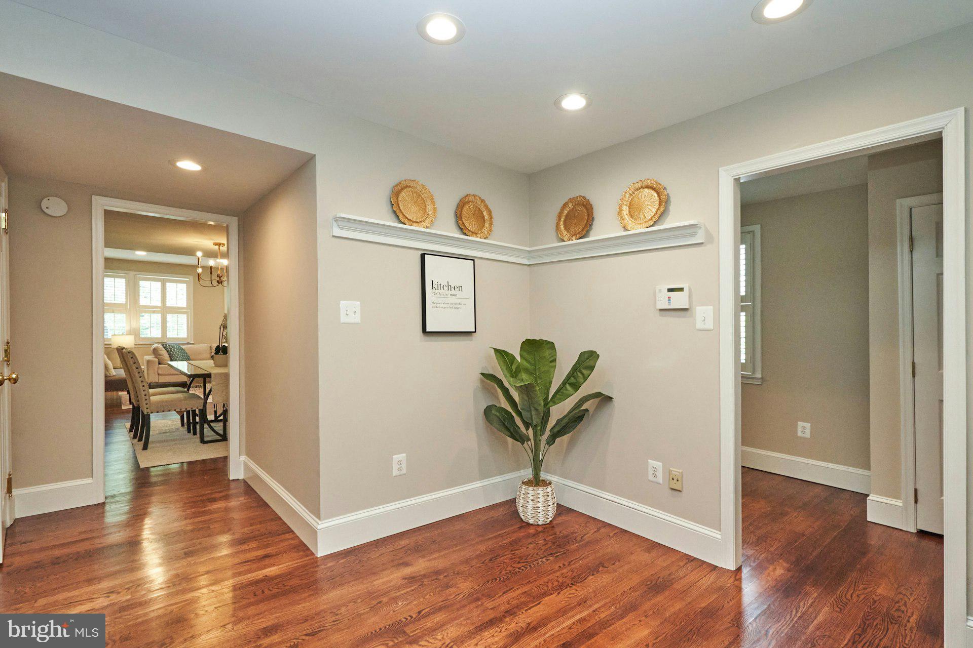 LAYTON COURT - Residential
