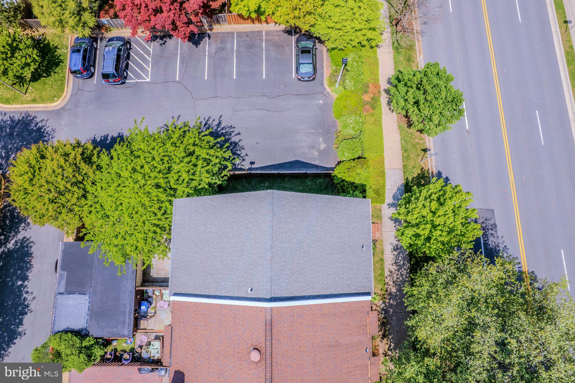 LAYTON COURT - Residential