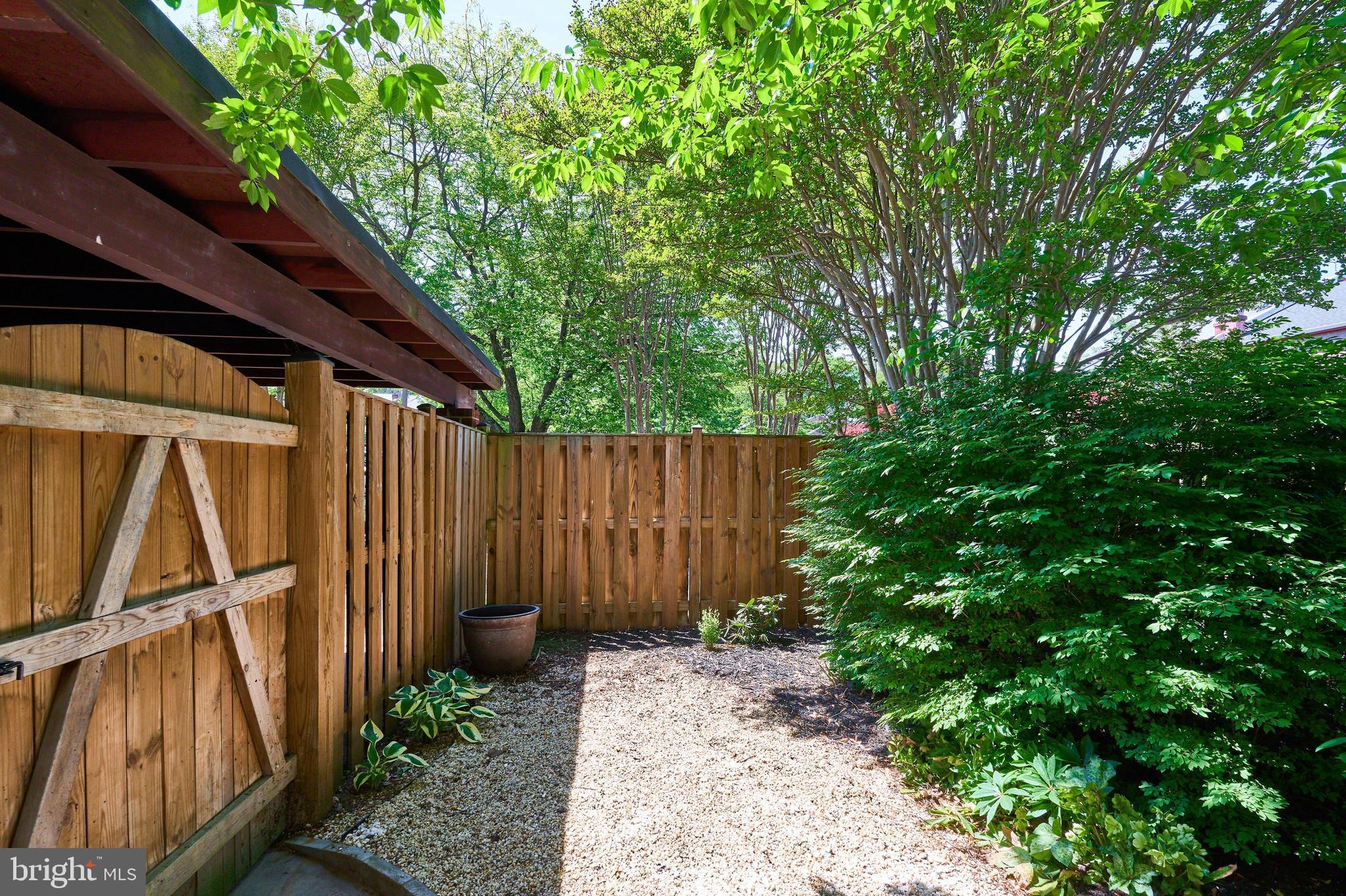 LAYTON COURT - Residential