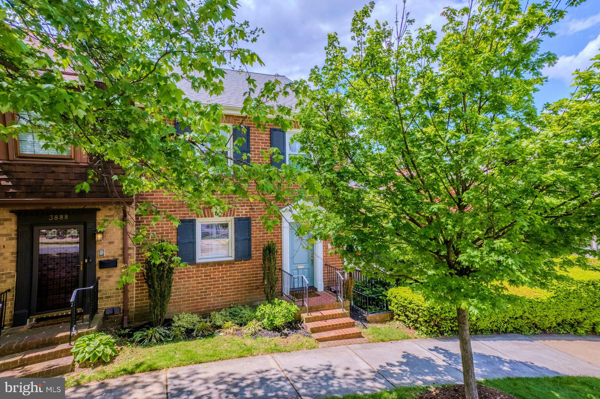 LAYTON COURT - Residential