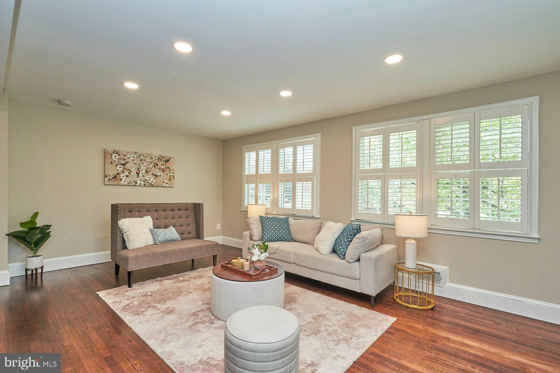 LAYTON COURT - Residential