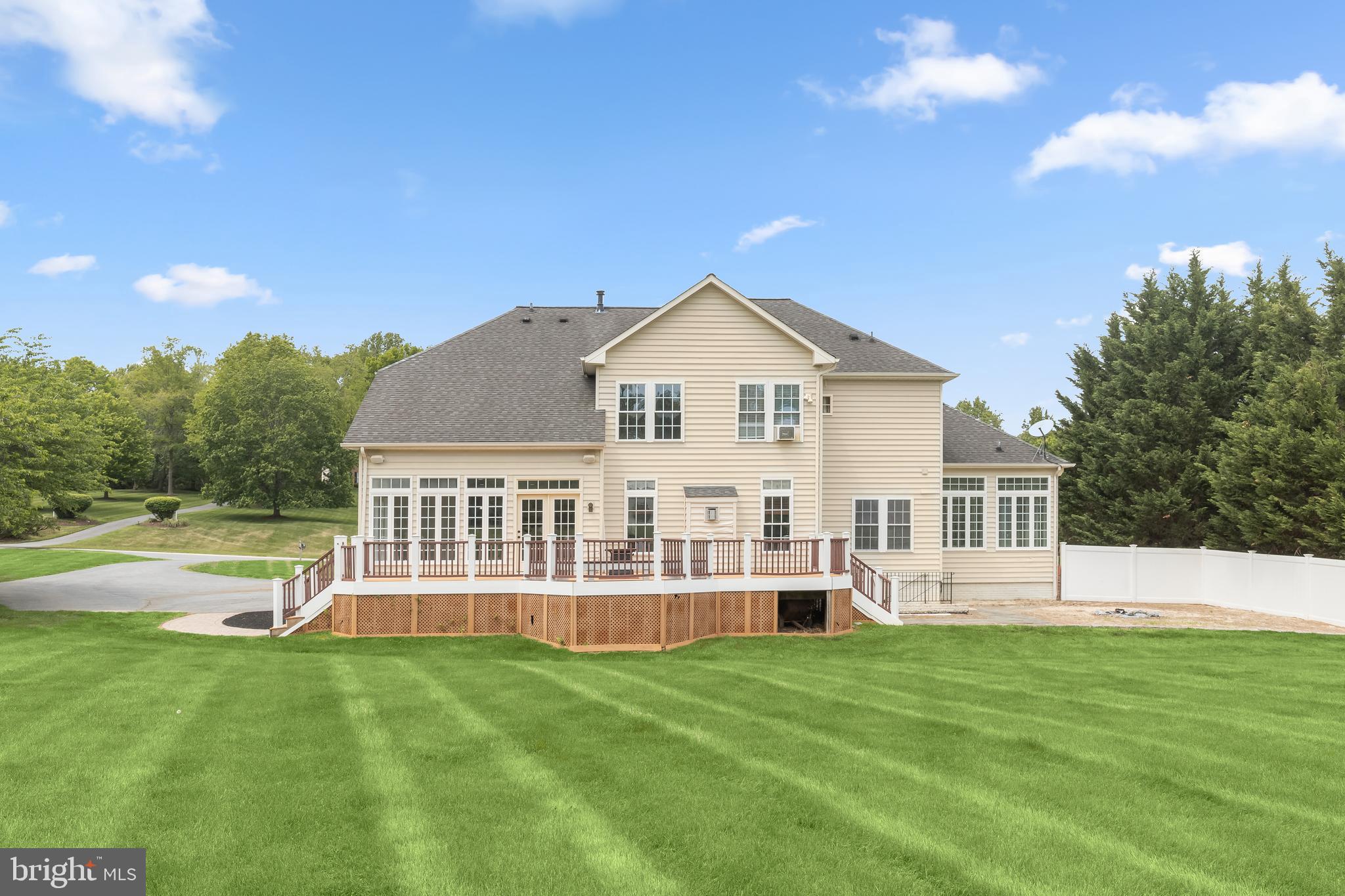SHERLOCK HOLMES ESTATES - Residential