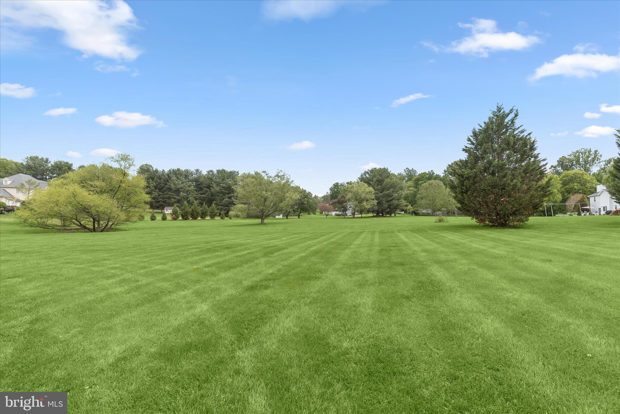 SHERLOCK HOLMES ESTATES - Residential