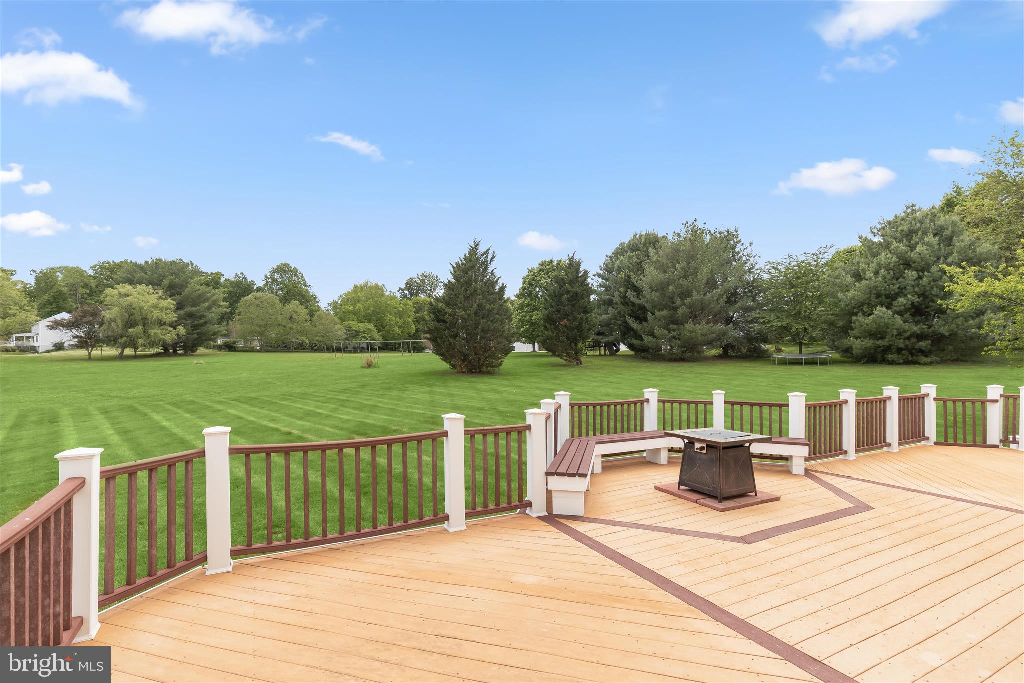 SHERLOCK HOLMES ESTATES - Residential