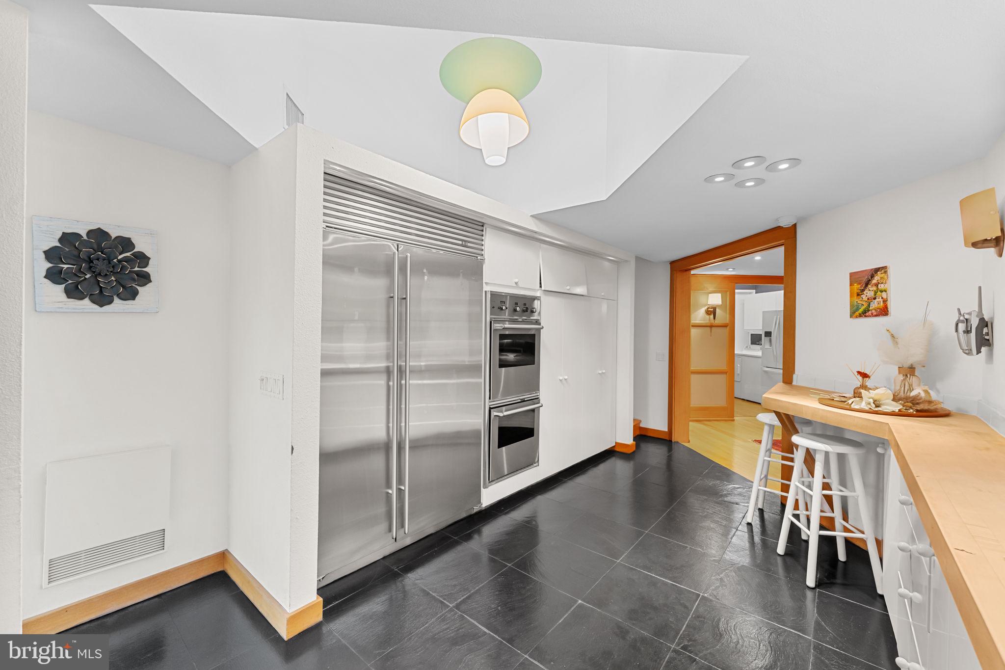 GLADWYNE - Residential