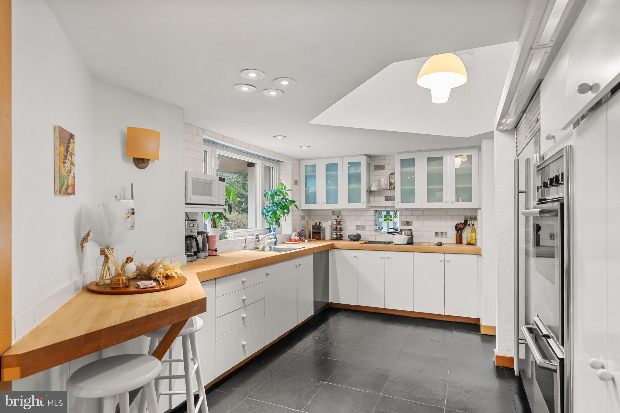 GLADWYNE - Residential