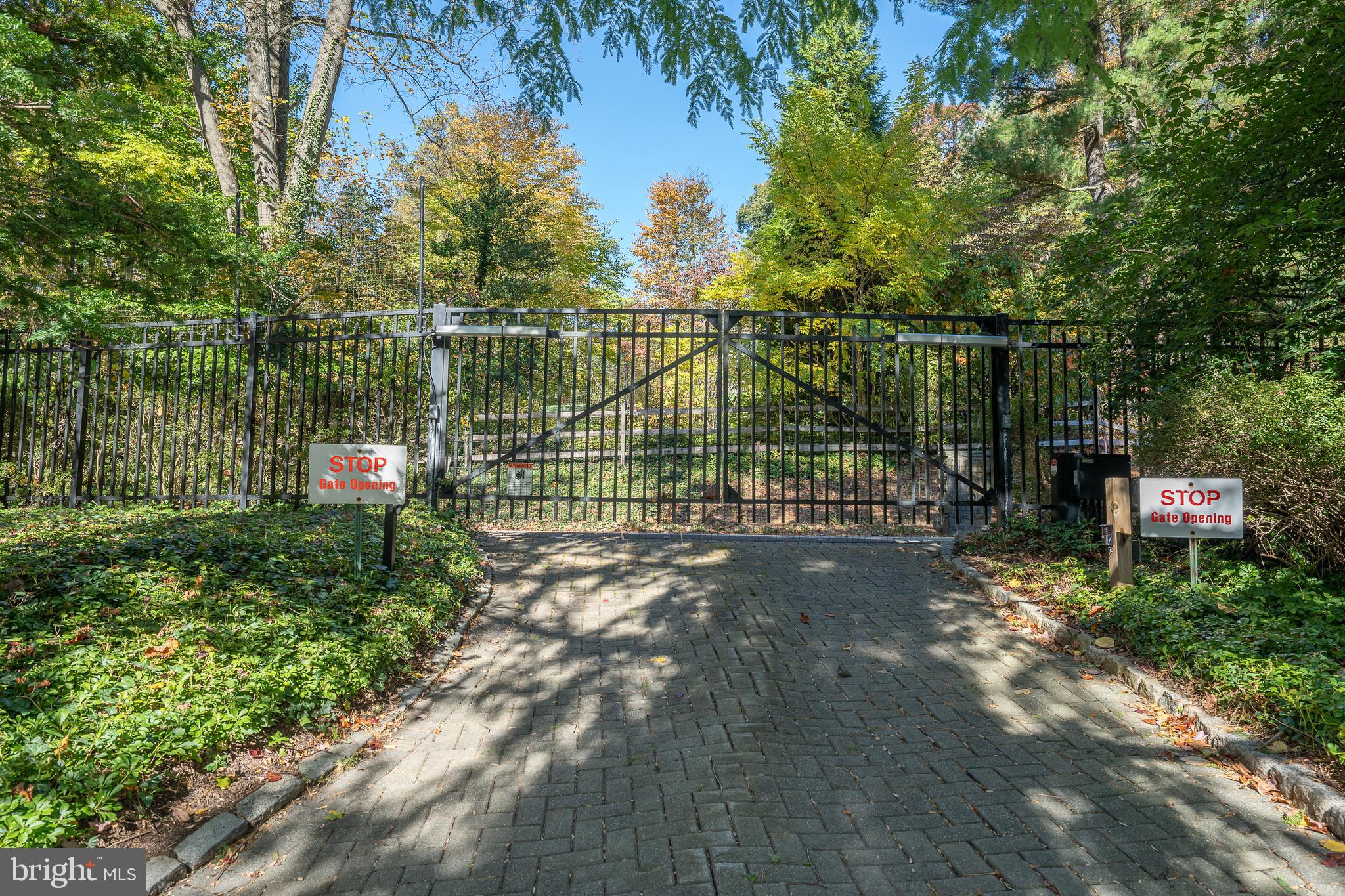 GLADWYNE - Residential