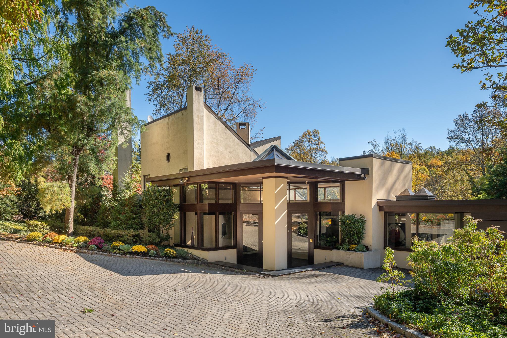 GLADWYNE - Residential