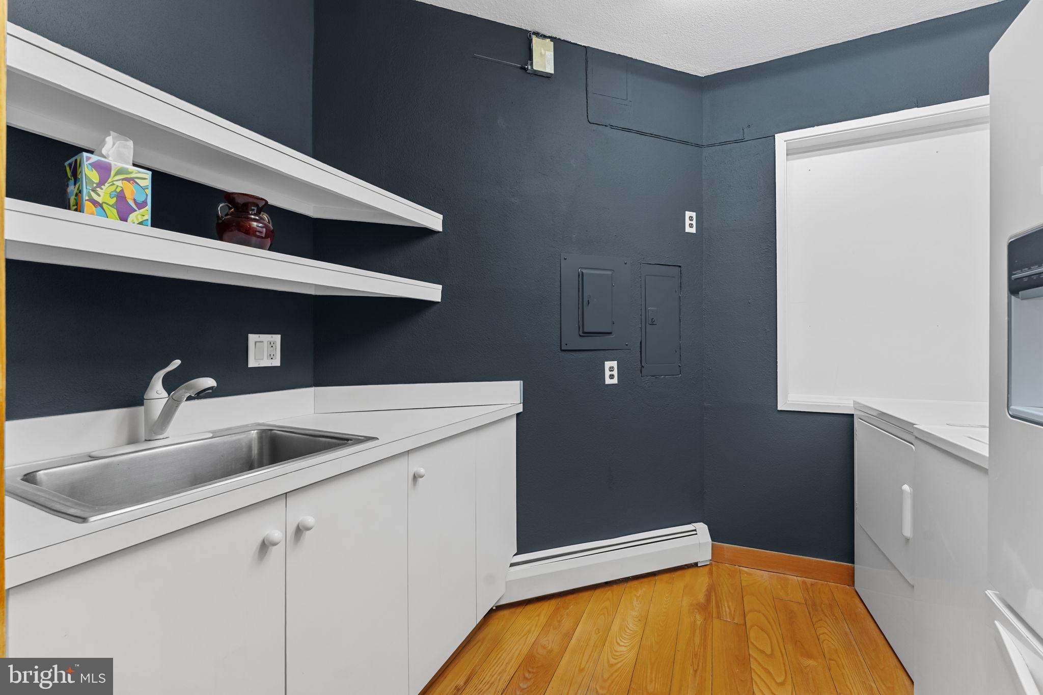 GLADWYNE - Residential