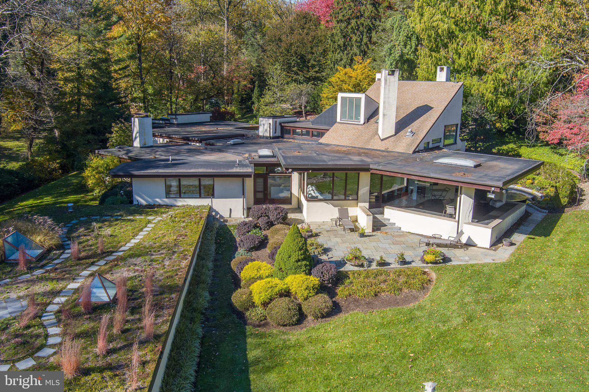 GLADWYNE - Residential